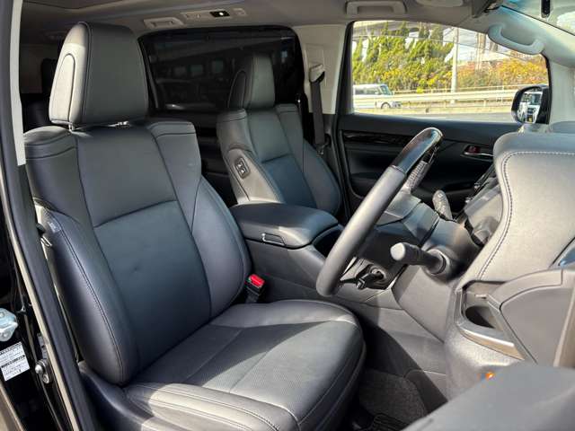 トヨタ アルファード ２．５ Ｓ Ｃパッケージ R4年 (中国) 99