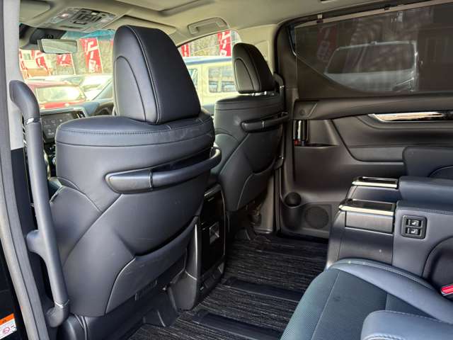 トヨタ アルファード ２．５ Ｓ Ｃパッケージ R4年 (中国) 99