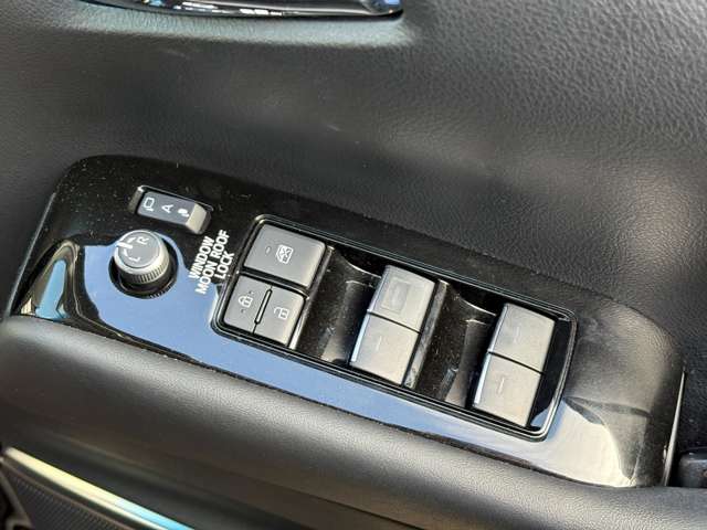 トヨタ アルファード ２．５ Ｓ Ｃパッケージ R4年 (中国) 99