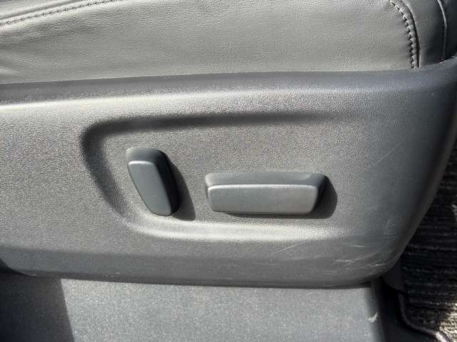 トヨタ アルファード ２．５ Ｓ Ｃパッケージ R4年 (中国) 99