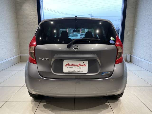 日産 ノート １．２ Ｘ ＤＩＧ－Ｓ H25年 (九州・沖縄) 99