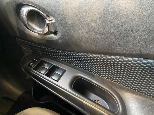 日産 ノート １．２ Ｘ ＤＩＧ－Ｓ H25年 (九州・沖縄) 99