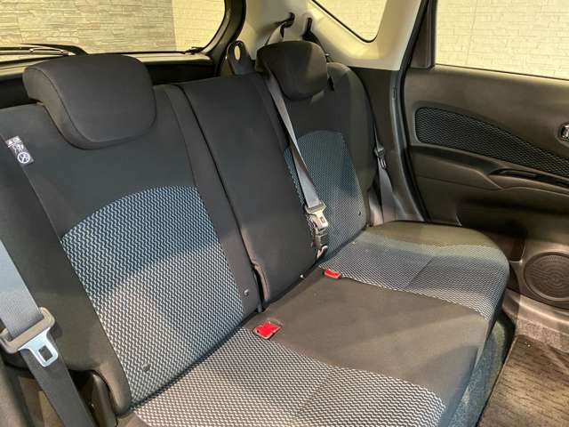 日産 ノート １．２ Ｘ ＤＩＧ－Ｓ H25年 (九州・沖縄) 99