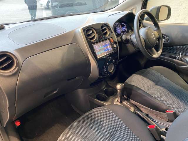 日産 ノート １．２ Ｘ ＤＩＧ－Ｓ H25年 (九州・沖縄) 99