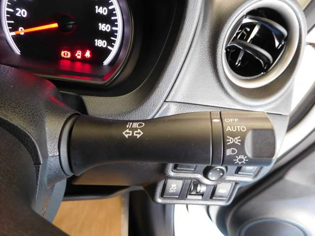 日産 ノート １．２ Ｘ H30年 (九州・沖縄) 99