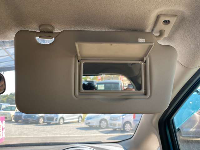 日産 ノート １．２ Ｘ H25年 (九州・沖縄) 99