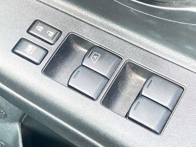 日産 マーチ １．２ Ｓ H27年 (九州・沖縄) 99