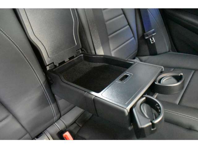 メルセデスベンツ Ｅクラス Ｅ２００ アバンギャルド （ＢＳＧ搭載モデル） ＡＭＧライン R1年 (関東) 99