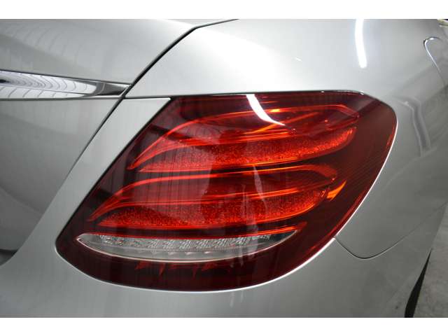 メルセデスベンツ Ｅクラス Ｅ２００ アバンギャルド （ＢＳＧ搭載モデル） ＡＭＧライン R1年 (関東) 99