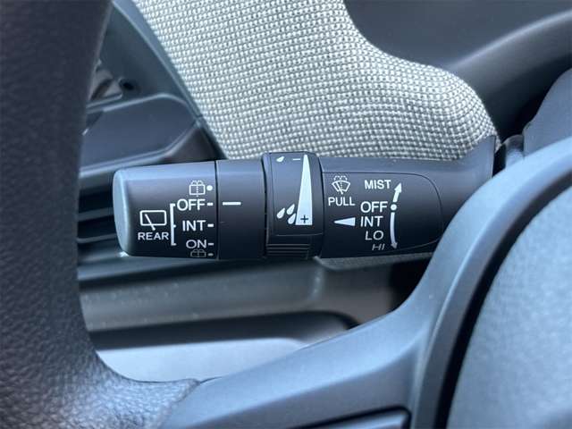 ホンダ フリード　ハイブリッド １．５ Ｅ：ＨＥＶ エアー R6年 (東海) 99