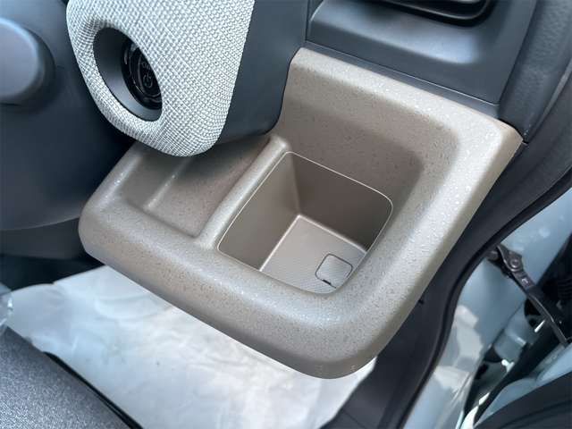 ホンダ フリード　ハイブリッド １．５ Ｅ：ＨＥＶ エアー R6年 (東海) 99