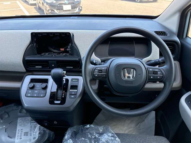 ホンダ フリード　ハイブリッド １．５ Ｅ：ＨＥＶ エアー R6年 (東海) 99