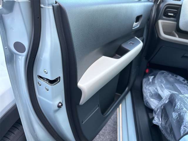 ホンダ フリード　ハイブリッド １．５ Ｅ：ＨＥＶ エアー R6年 (東海) 99