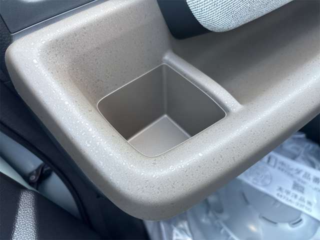 ホンダ フリード　ハイブリッド １．５ Ｅ：ＨＥＶ エアー R6年 (東海) 99