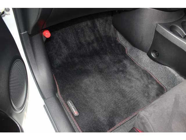 日産 ノート １．６ ＮＩＳＭＯ Ｓ H27年 (関東) 99