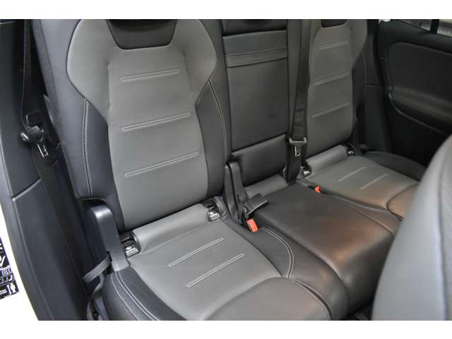 ＡＭＧ ＧＬＢ ３５ ４マチック ４ＷＤ R4年 (関東) 99