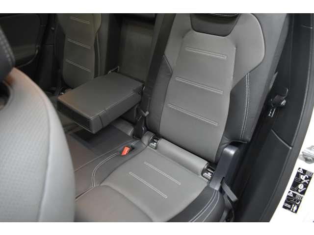 ＡＭＧ ＧＬＢ ３５ ４マチック ４ＷＤ R4年 (関東) 99