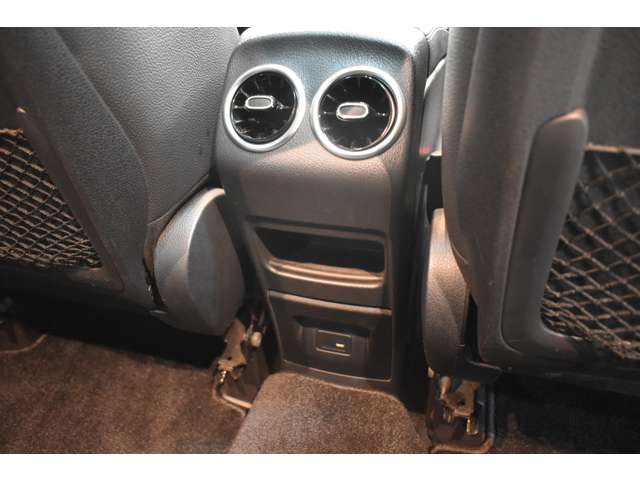 ＡＭＧ ＧＬＢ ３５ ４マチック ４ＷＤ R4年 (関東) 99