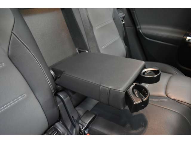 ＡＭＧ ＧＬＢ ３５ ４マチック ４ＷＤ R4年 (関東) 99