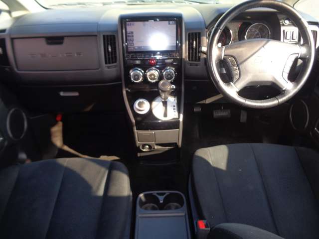 三菱 デリカ　Ｄ：５ ２．２ Ｄ パワーパッケージ ディーゼルターボ ４ＷＤ H29年 (中国) 99