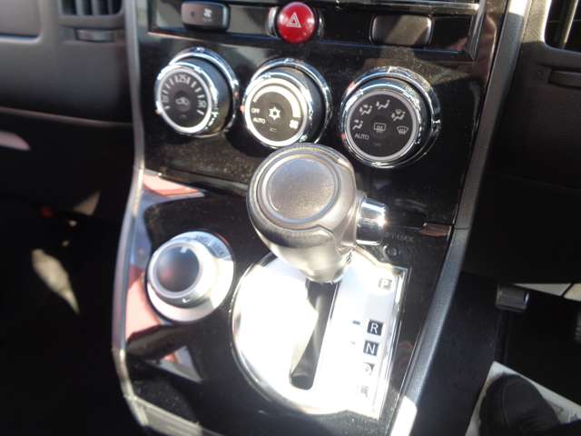 三菱 デリカ　Ｄ：５ ２．２ Ｄ パワーパッケージ ディーゼルターボ ４ＷＤ H29年 (中国) 99