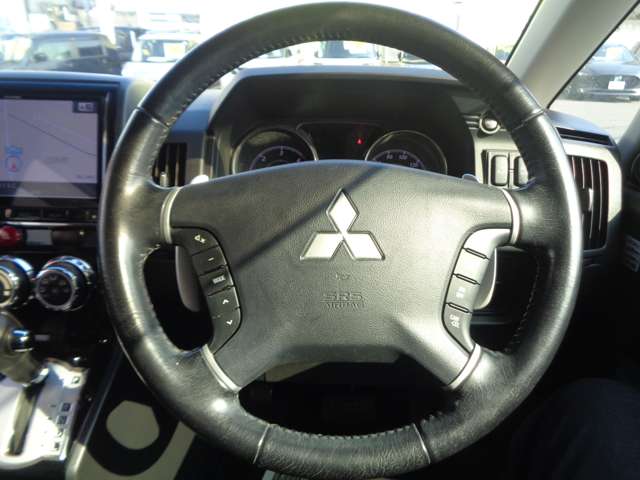 三菱 デリカ　Ｄ：５ ２．２ Ｄ パワーパッケージ ディーゼルターボ ４ＷＤ H29年 (中国) 99