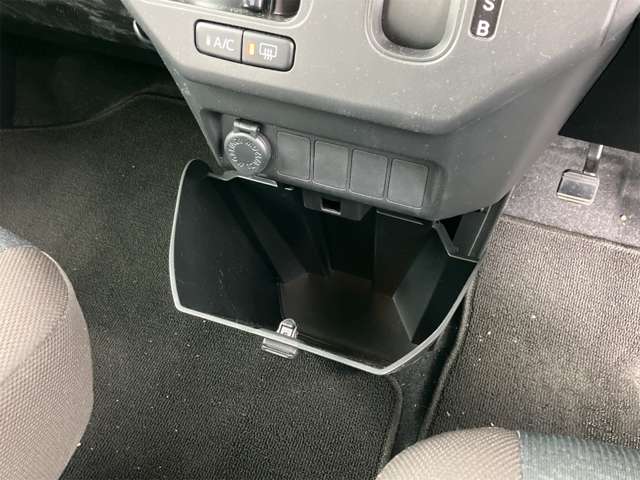 トヨタ ルーミー １．０ Ｘ R5年 (東海) 99