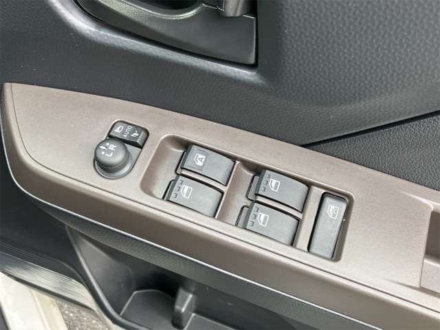 トヨタ ルーミー １．０ Ｘ R5年 (東海) 99