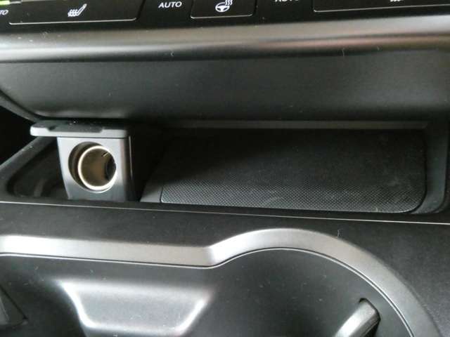 レクサス ＵＸ２００ バージョンＣ R2年 (関東) 99