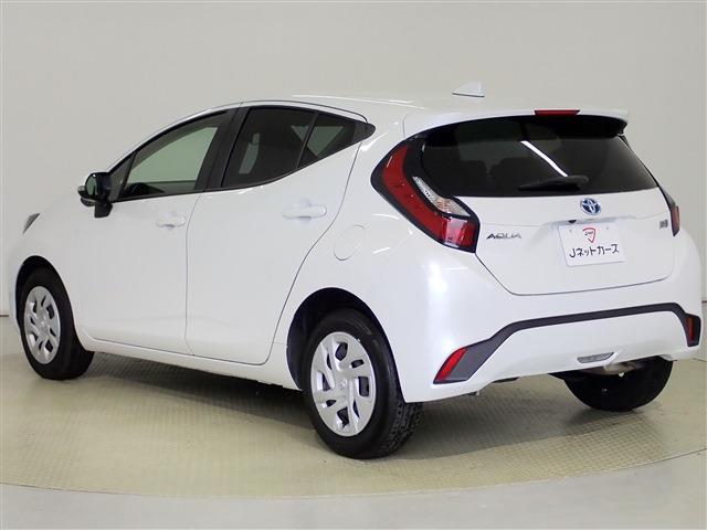 トヨタ アクア １．５ Ｘ R4年 (関東) 99