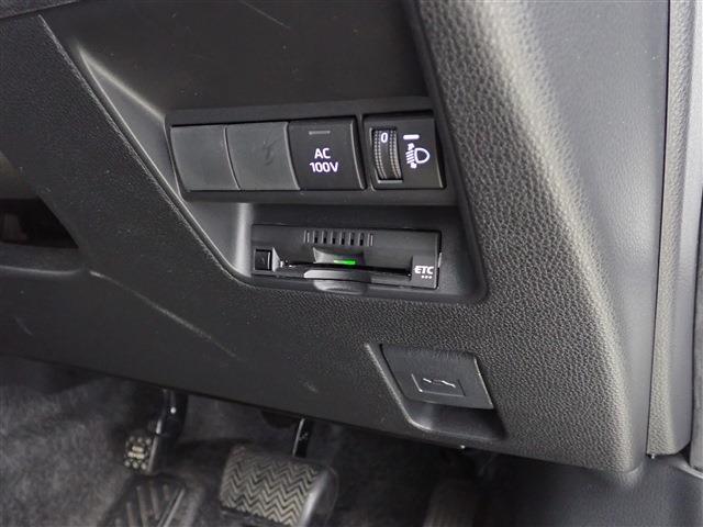 トヨタ アクア １．５ Ｘ R4年 (関東) 99