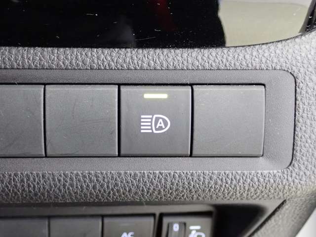 トヨタ アクア １．５ Ｘ R4年 (関東) 99