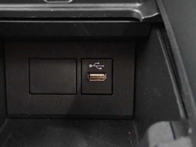 トヨタ アクア １．５ Ｘ R4年 (関東) 99