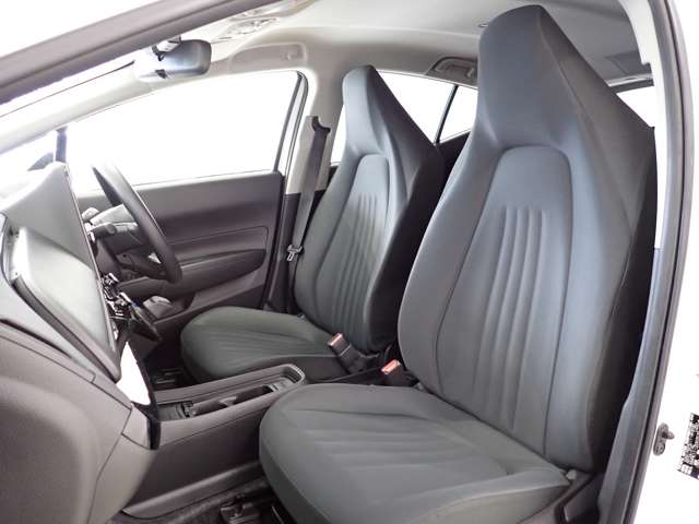 トヨタ アクア １．５ Ｘ R4年 (関東) 99