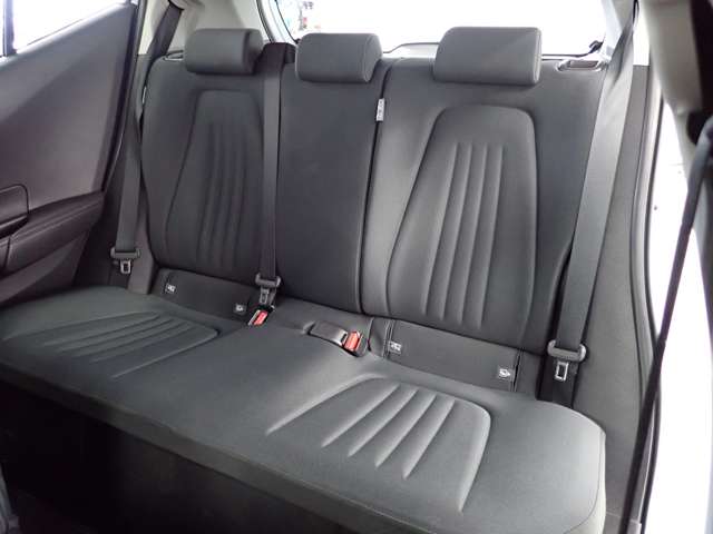 トヨタ アクア １．５ Ｘ R4年 (関東) 99