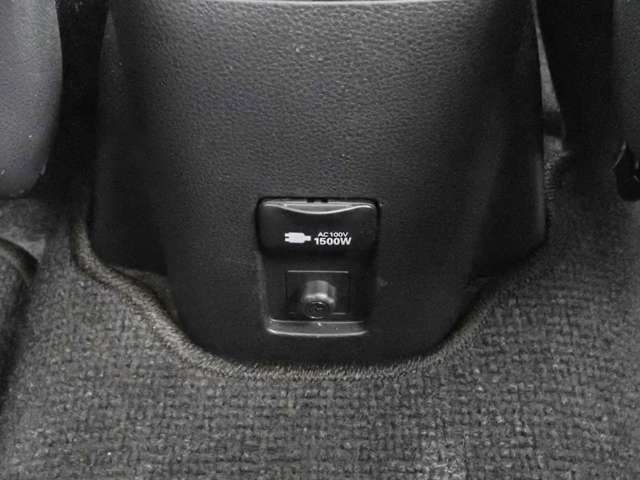 トヨタ アクア １．５ Ｘ R4年 (関東) 99