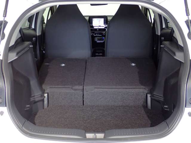 トヨタ アクア １．５ Ｘ R4年 (関東) 99