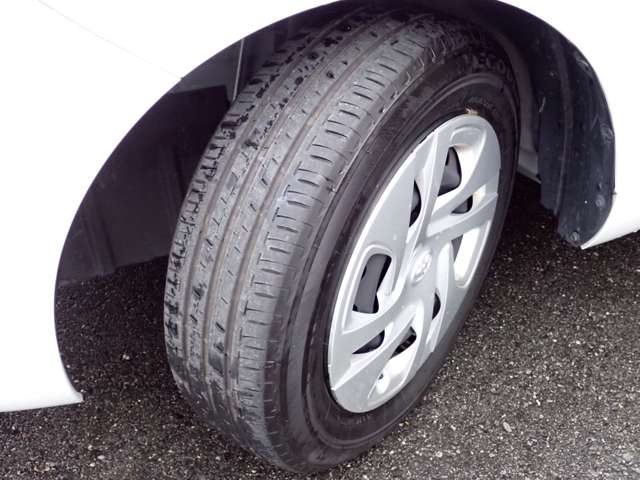 トヨタ アクア １．５ Ｘ R4年 (関東) 99