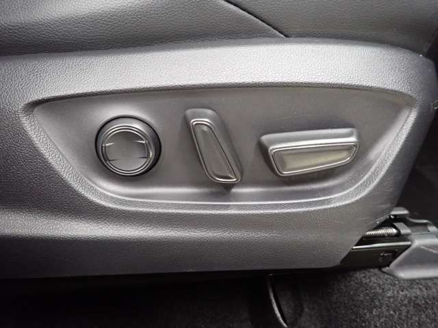 トヨタ カローラクロス １．８ Ｚ R5年 (関東) 99