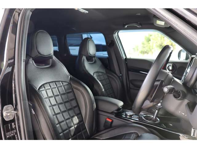 ミニ ミニクラブマン ジョン・クーパー・ワークス ４ＷＤ H29年 (近畿) 99