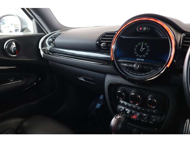 ミニ ミニクラブマン ジョン・クーパー・ワークス ４ＷＤ H29年 (近畿) 99