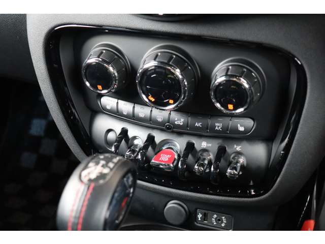 ミニ ミニクラブマン ジョン・クーパー・ワークス ４ＷＤ H29年 (近畿) 99