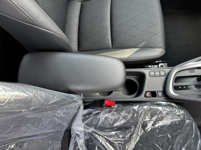 トヨタ ヤリスクロス　ハイブリッド １．５ ハイブリッド Ｚ R7年 (九州・沖縄) 99