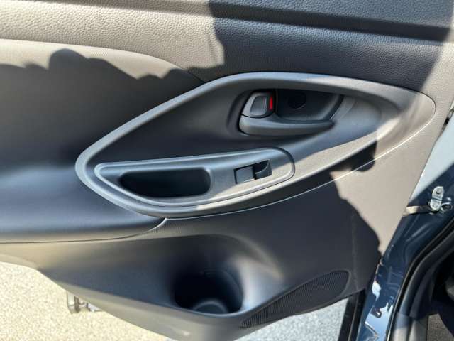 トヨタ ヤリスクロス　ハイブリッド １．５ ハイブリッド Ｚ R7年 (九州・沖縄) 99