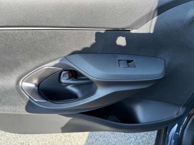 トヨタ ヤリスクロス　ハイブリッド １．５ ハイブリッド Ｚ R7年 (九州・沖縄) 99