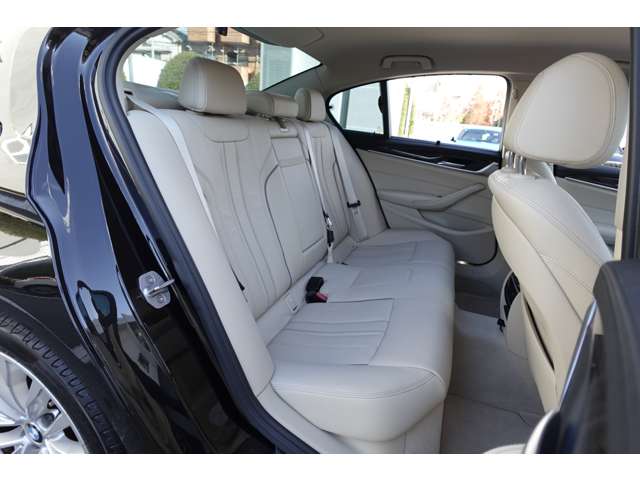 ＢＭＷ ５シリーズ ５２３Ｄ ラグジュアリー ディーゼルターボ H29年 (近畿) 99