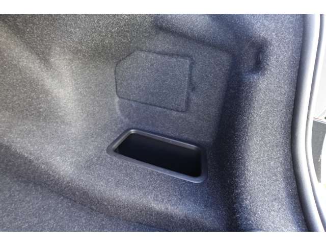 ＢＭＷ ５シリーズ ５２３Ｄ ラグジュアリー ディーゼルターボ H29年 (近畿) 99