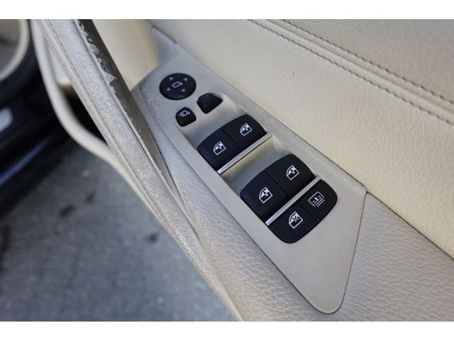 ＢＭＷ ５シリーズ ５２３Ｄ ラグジュアリー ディーゼルターボ H29年 (近畿) 99