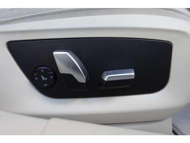 ＢＭＷ ５シリーズ ５２３Ｄ ラグジュアリー ディーゼルターボ H29年 (近畿) 99