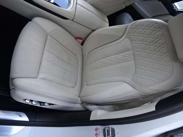 ＢＭＷ ７シリーズ ７４０ＬＤ Ｘドライブ Ｍスポーツ ディーゼルターボ ４ＷＤ R1年 (近畿) 99